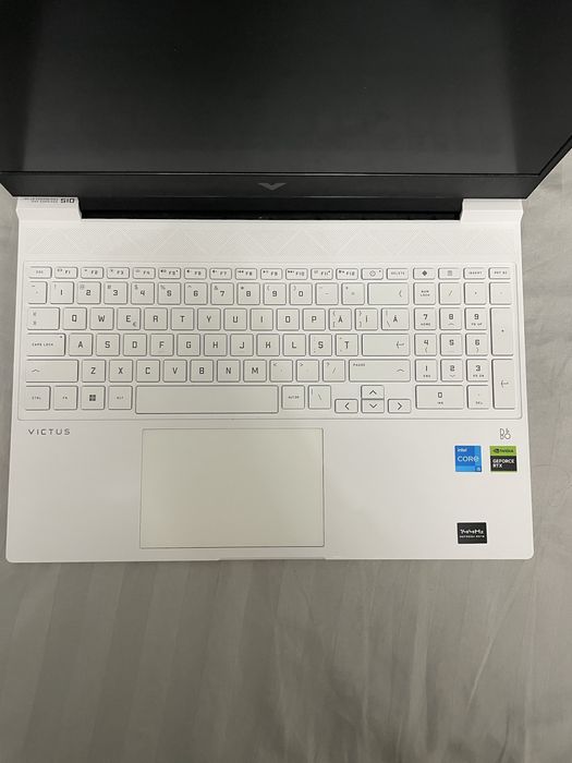 HP Victus 15 Alb