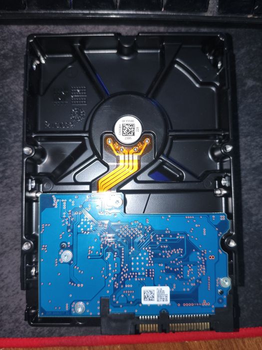 Жёсткий диск 1т новый