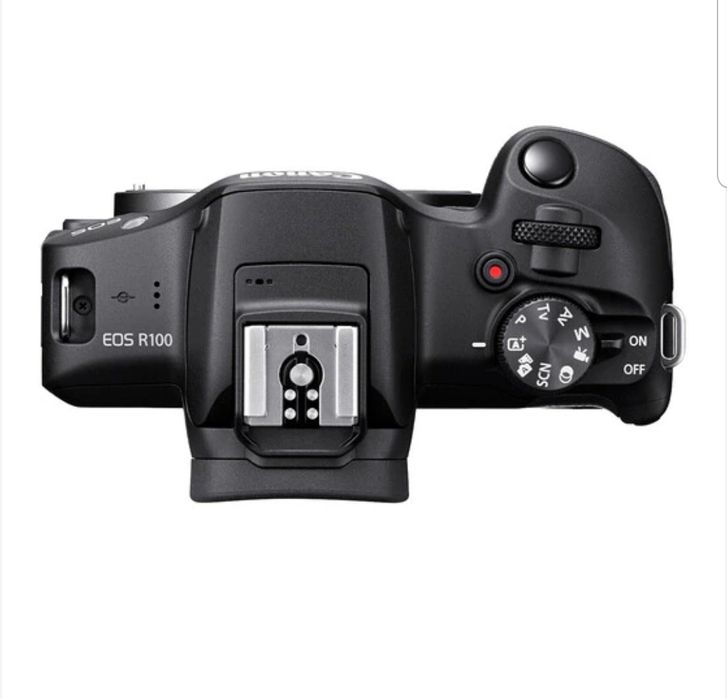Canon Eos R100 +  obiectiv RF-S 18-45mm