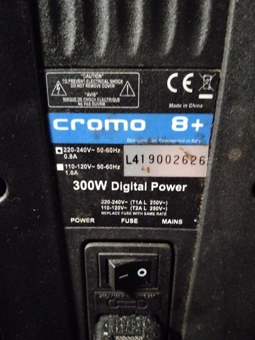 Vând boxe active dB Cromo 300 wați