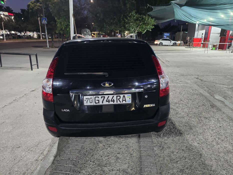 Lada Priora universal 2012