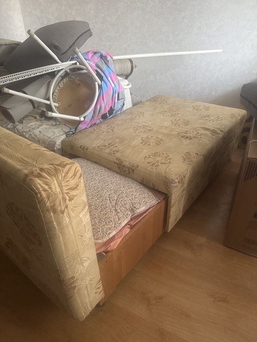 Отдам диван даром самовывоз