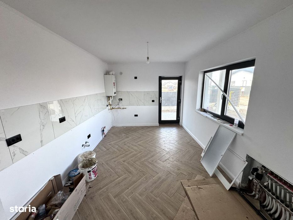 4 camere! 2 BAI! Incalz in pard! Casa Valea Ursului - Vorovesti