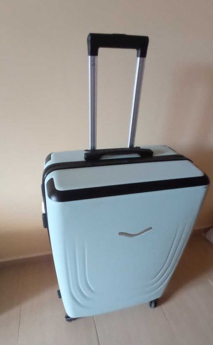 Голям куфар с 4 колела 80.6L, 74 x 51 x 31 cm, 4.3 kg, TSA ключалка