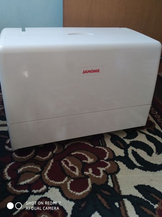 Janome 350 машинкаси сотилади