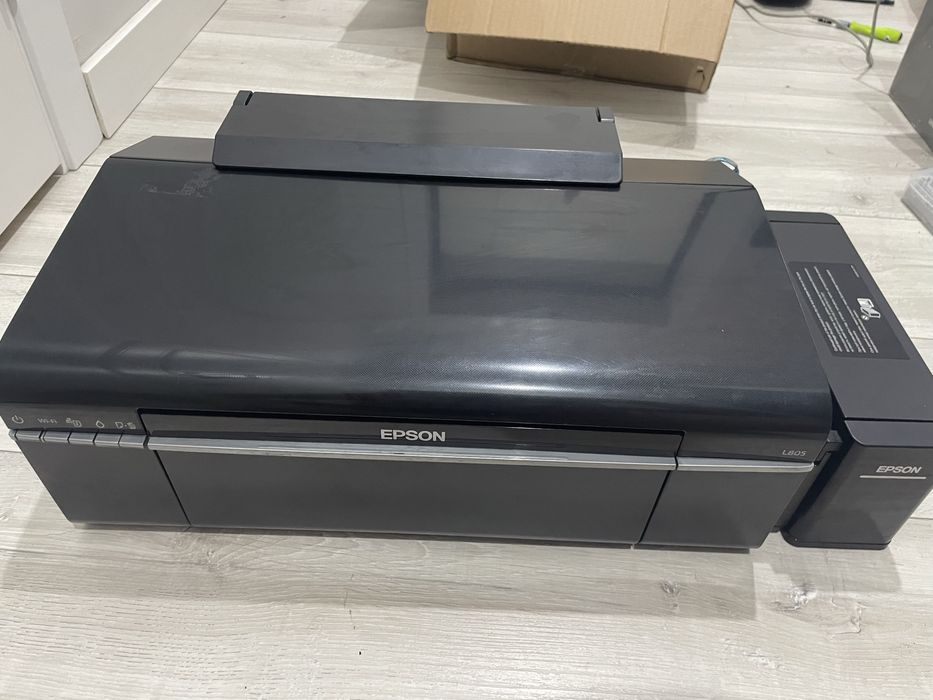Epson L805  сатылады әдемі шығарып тұр