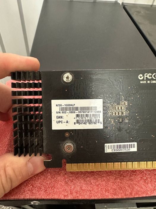 Видеокарта GT 720 1gb ddr3