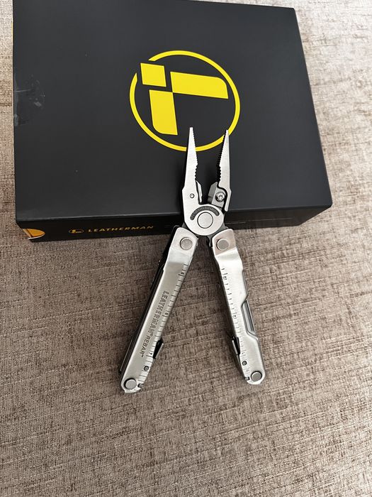 Продам мультитул Leathernan REBAR