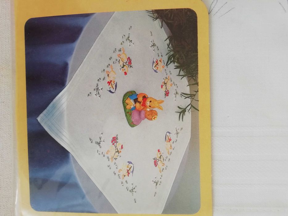 Комплект за бродиране - тишлайфер 80/80 см. 100% памук.Нов