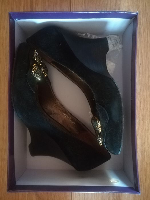 Обувь женская разнообразная