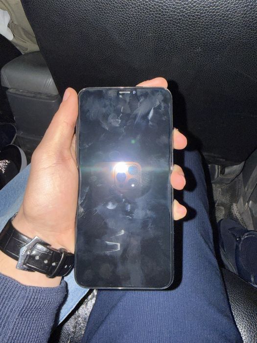 Iphone xs max sotladi srocno