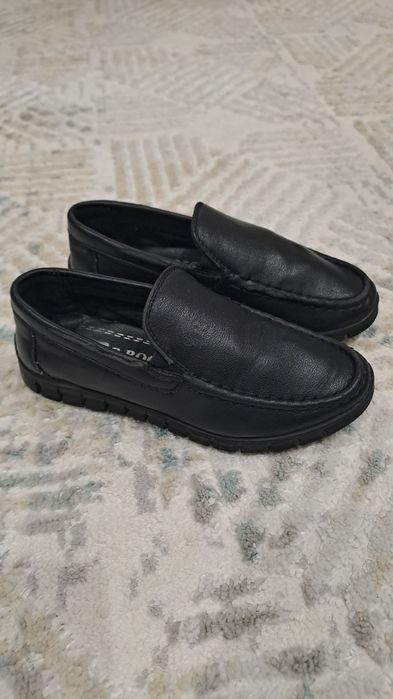 Обувь туфли на мальчика 26-29 размер