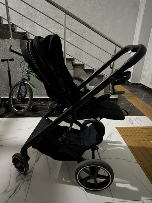Продам детскую коляску Cybex