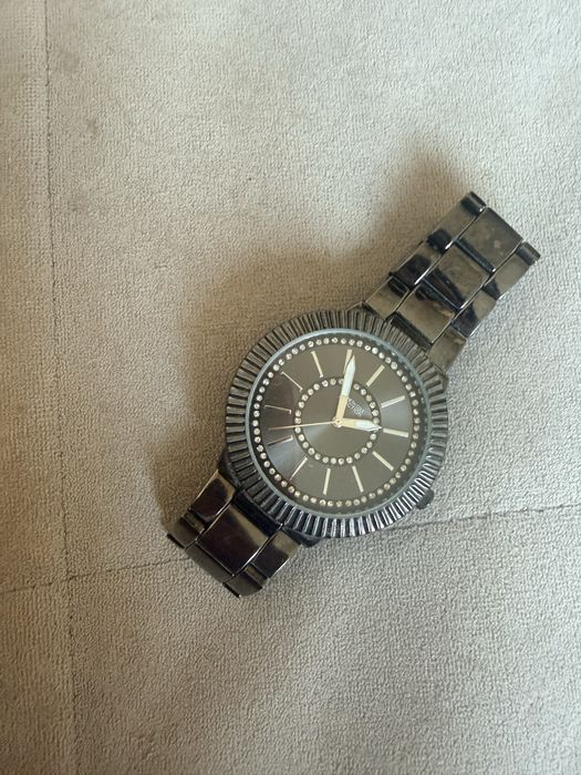 Продаю женские часы