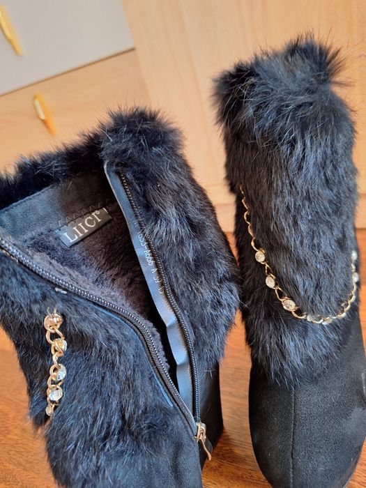 Женские сапожки утеплённые