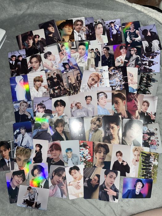 оффициальные карты Stray Kids