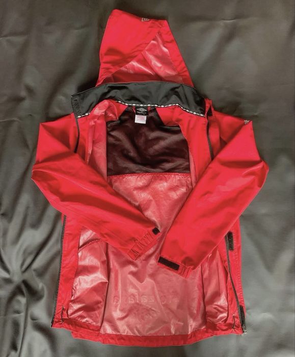 Яке - ветровка Umbro jacket