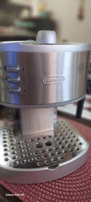 Кафемашина - Delonghi ec330s
НАЛЯГАНЕ: 15 BAR
-КАПАЦИТЕТ НА РЕЗЕРВОАР