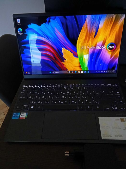 ASUS Zen Book13 OLED