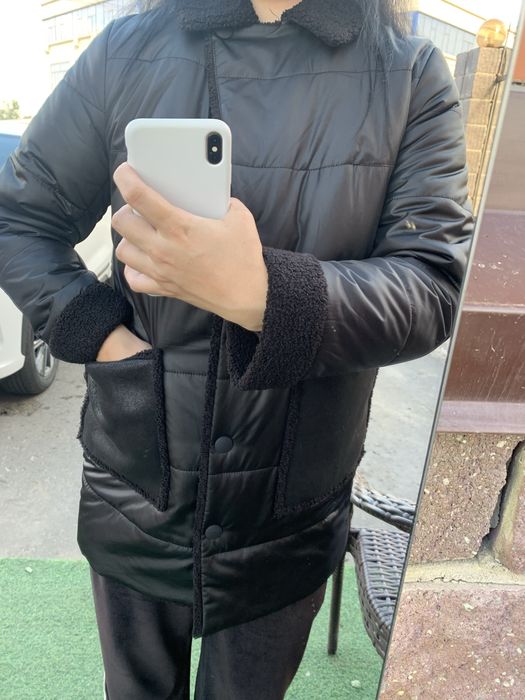 Продам куртку новую