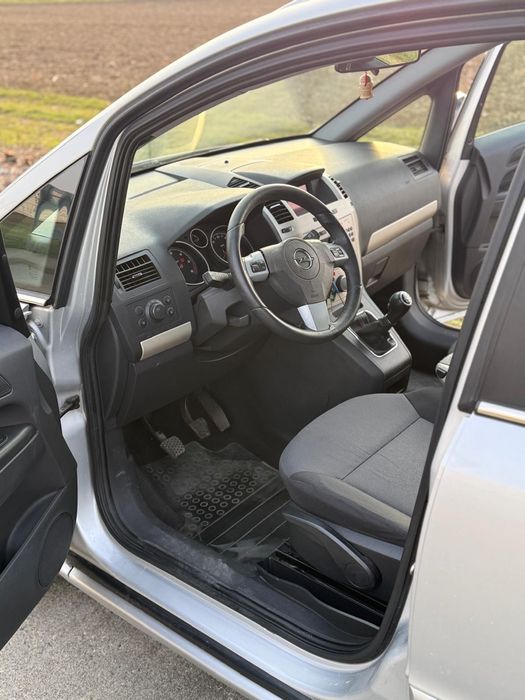 Опел Зафира 1.9 CDTI 3800 €