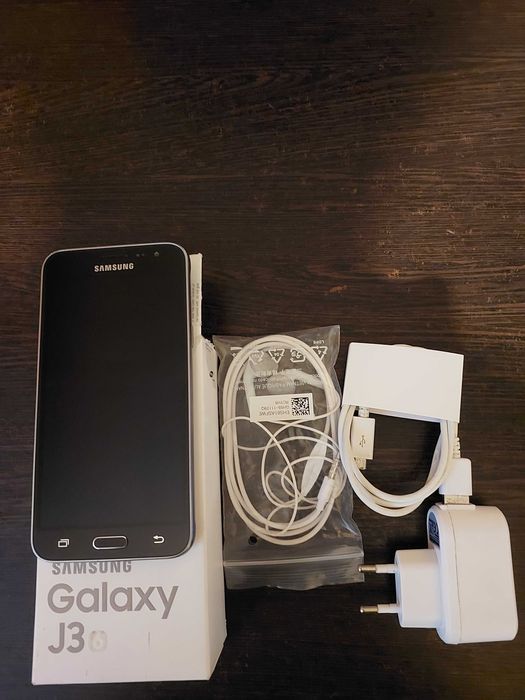 Продается телефон Samsung Galaxy J3