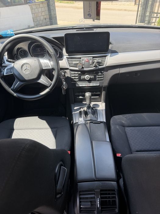 Mercedes E220,132ks,TOP