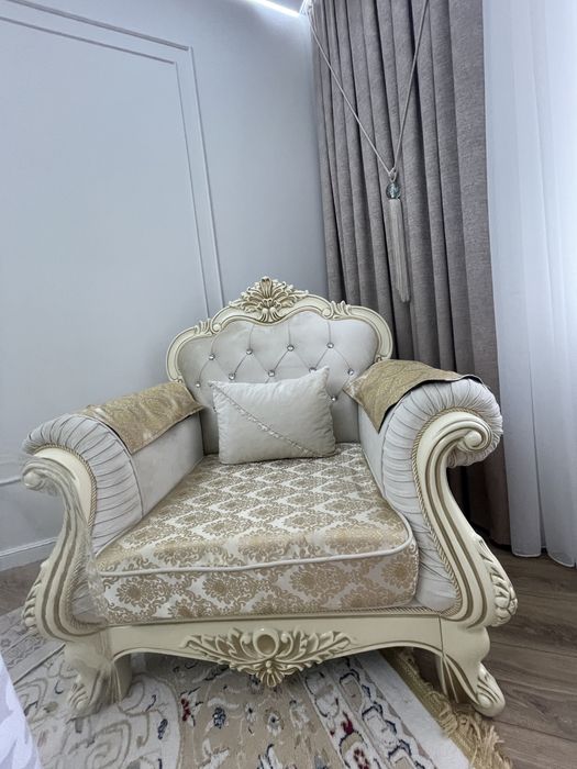 Диван с креслами