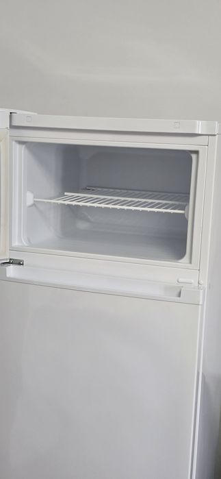 Frigider cu congelator ARCTIC