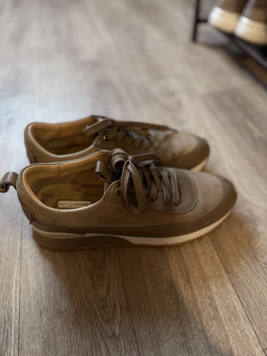 Кроссовки Anemone