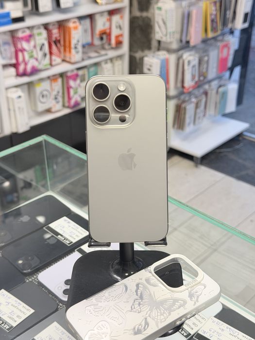 Apple iPhone 15 Pro 256GB Natural titanium