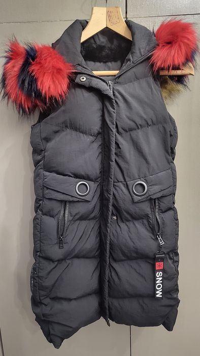 Дамски топъл елек с качулка