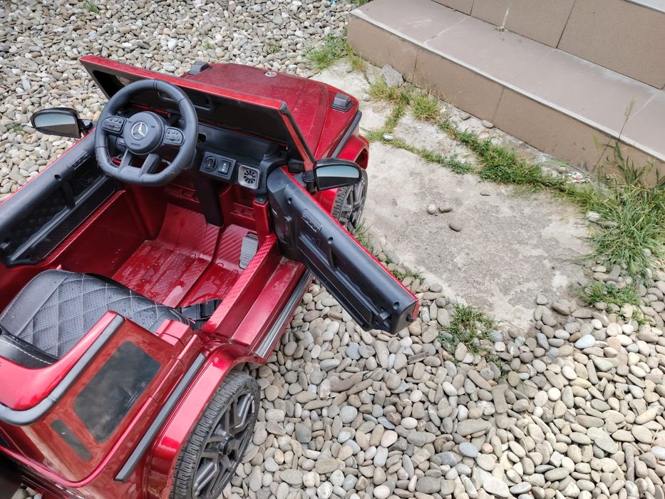 Vând mașină electrică