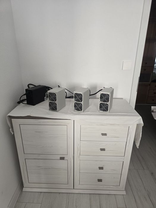 Goldshell HS-Box Handshake 235Gh/ Sia Coin miner 540Gh