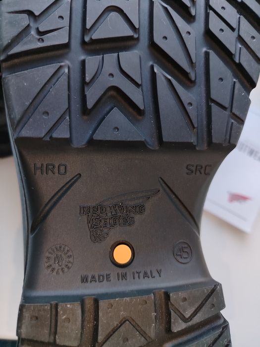 Продам сефти ботинки.