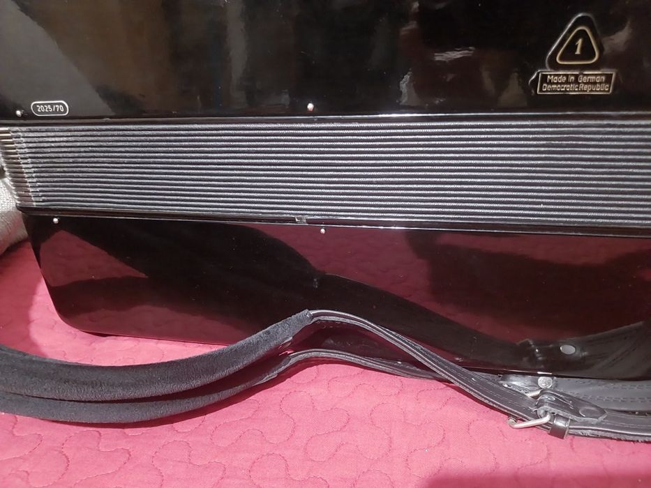 Acordeon Royal Standard 96 basi