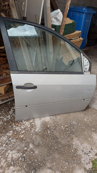 Anvelope vară ford,uși stg spate,dr spate și față.