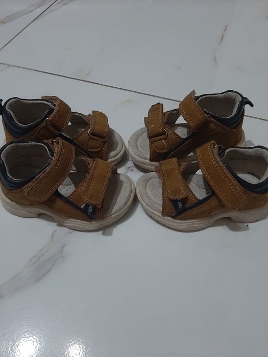Сандали детские две пары