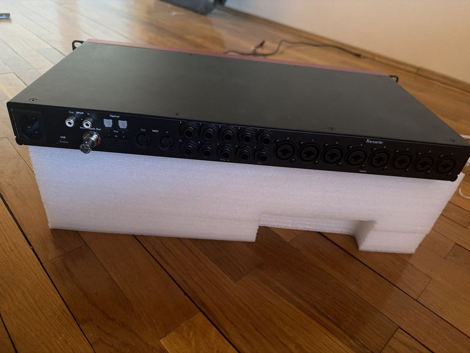 Interfata focusrite scarlett 18i20 4th generation, putin utilizata conditie nedeteriorata