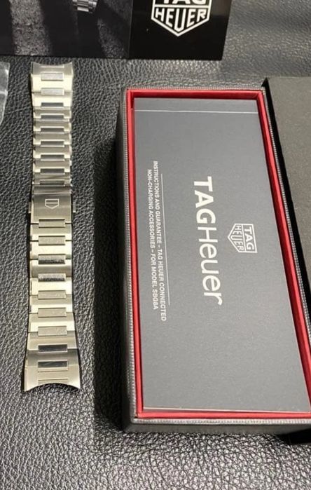 Tag Heuer  Connected E4 Bracelet