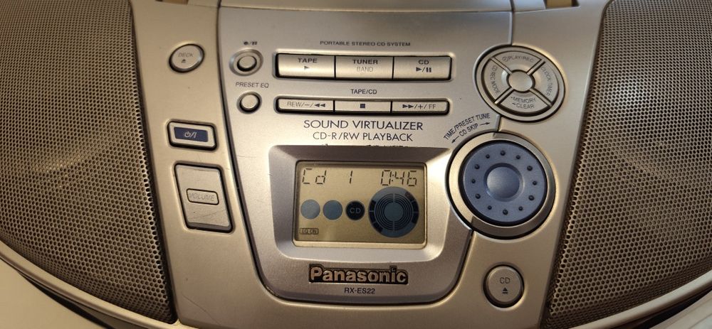 Panasonic RX-ES22 — касетофон/CD/радио