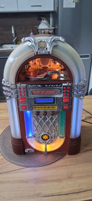 Голям ретро Juke BoX