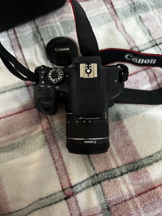 Canon EOS 800D в идеальном состоянии, пользовались 5-6 раз