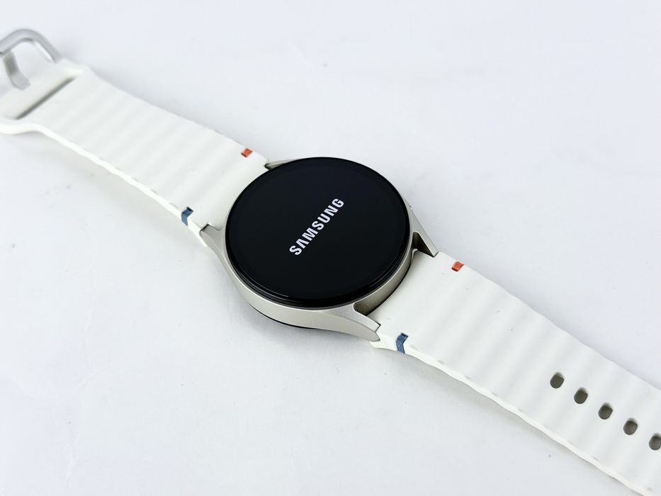 Samsung Galaxy Watch 7 40mm Cream Перфектен! Гаранция!