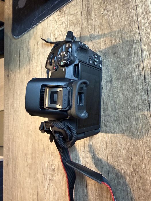 Canon eos r50+ obiectiv 18-45mm