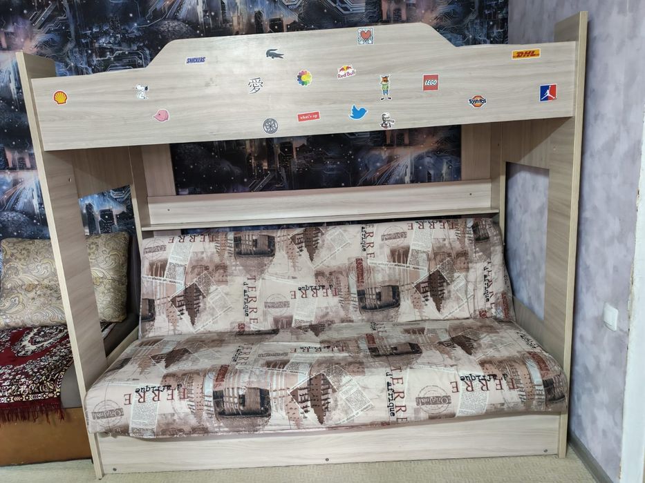 Продам двух ярусную кровать