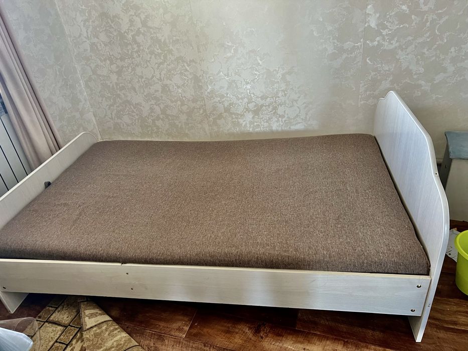Продам кровать бу