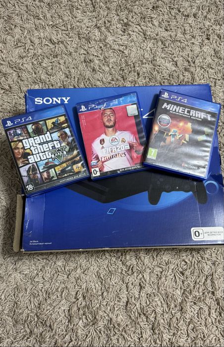 Playstation 4. 500GB