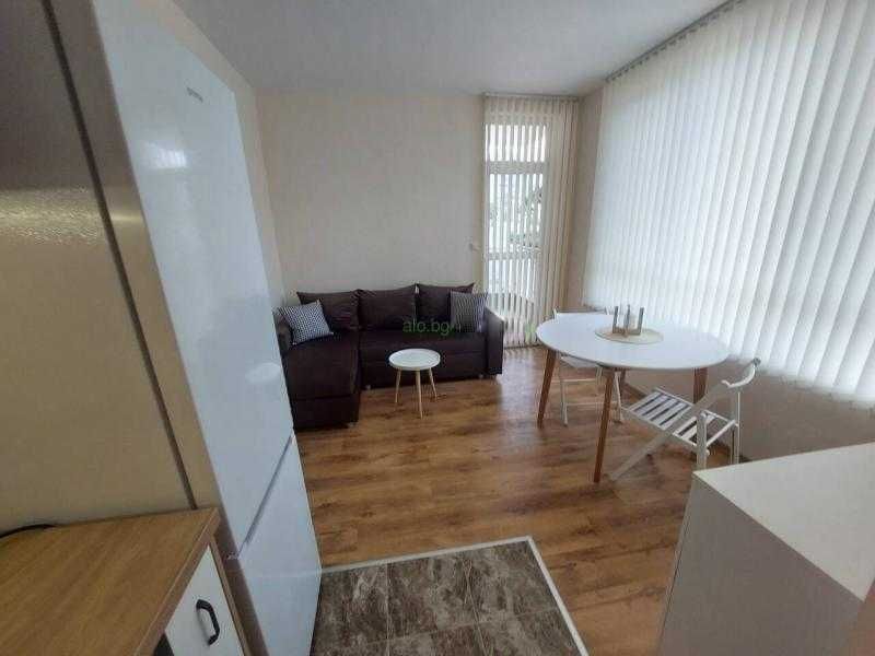 Дава се под наем Двустаен апартамент в Бургас, Меден рудник - зона А - 62 кв.м за 408 € - Снимка #2