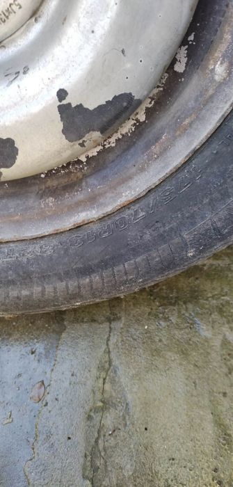 Гуми с джантите    2 Броя   размера се вижда